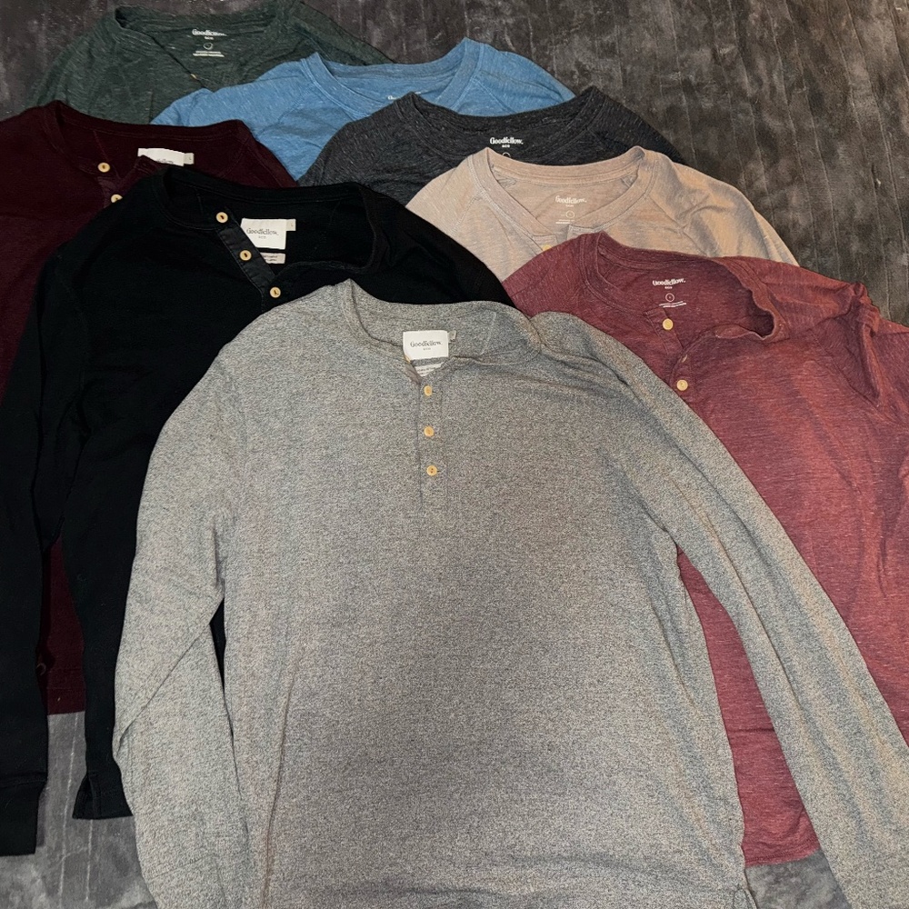 Lot of 8 Men's Henleys